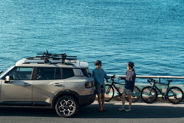 L'indispensable Triangle de Sécurité : Le Complément Essentiel pour Votre Kit Auto